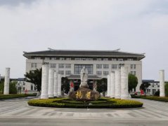 国庆中秋双节同庆，壹号娱乐集团红旗飘扬！