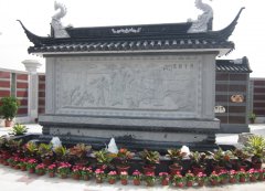 《高手回春》浮雕墙：医术传承与工艺匠心的立体诠释