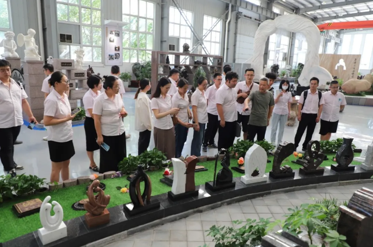 壹号娱乐集团设计营销专题培训：沉塑协同，共筑卓越！