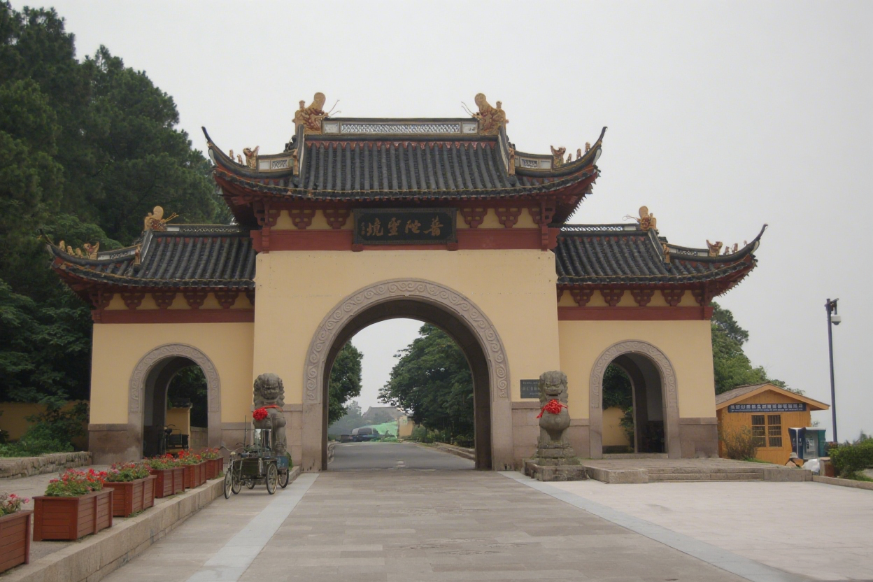 以门楼为笺，镌刻时期的匠心诗行